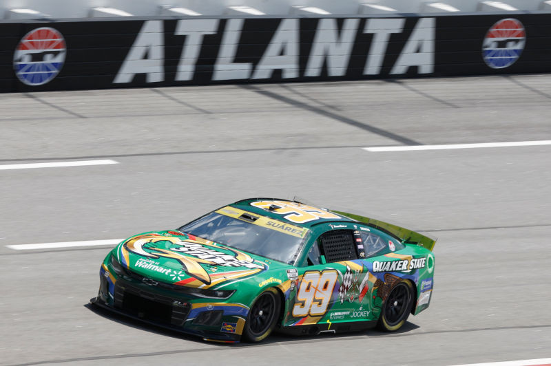 Daniel Suárez inicia los NASCAR Playoffs en la pelea del triunfo en Atlanta