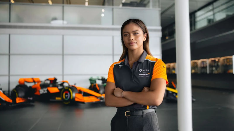 NEOM McLaren confirma a Bianca Bustamante junto a Ella Lloyd para la prueba femenina