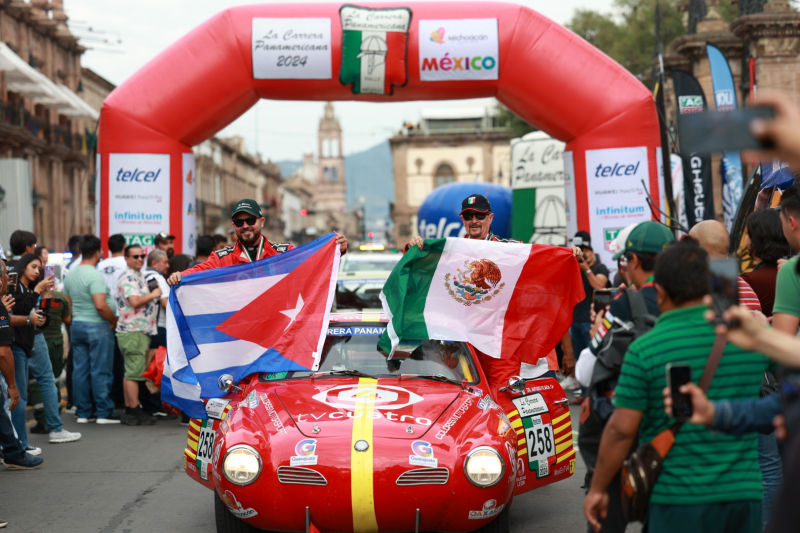 Ricardo Cordero afianza su ventaja en La Carrera Panamericana